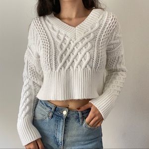 Cable Knit Cropped V Neck Sweater